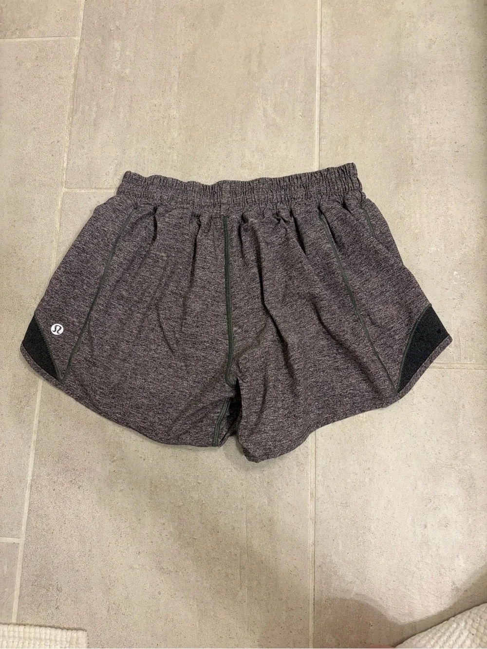 Lululemon Hotty Hot 4” shorts • heathered grey • low-waisted